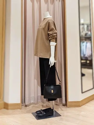 ANY 岩田 コーディネート画像