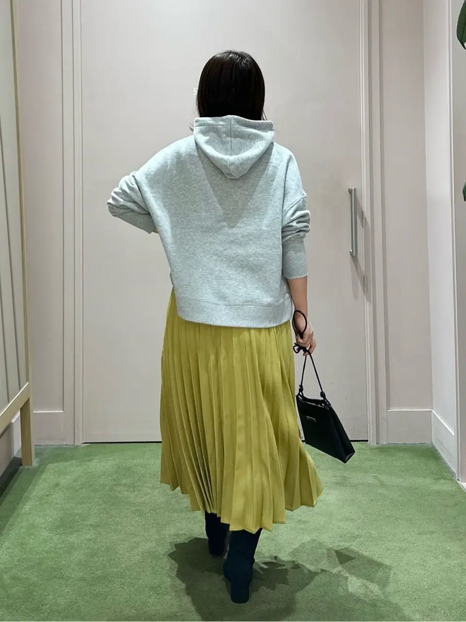 ANY フジコ コーディネート画像