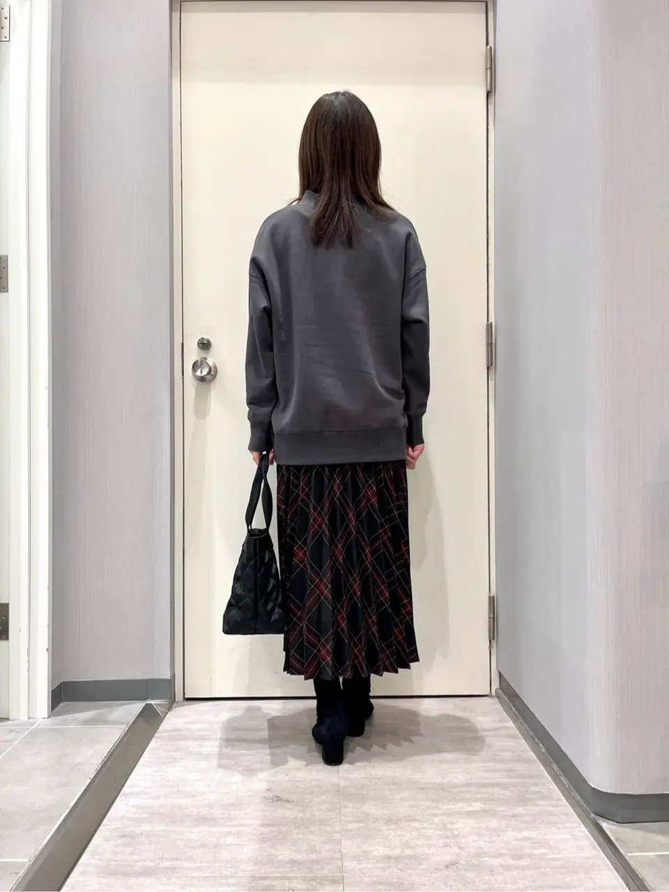 ANY 金井 コーディネート画像