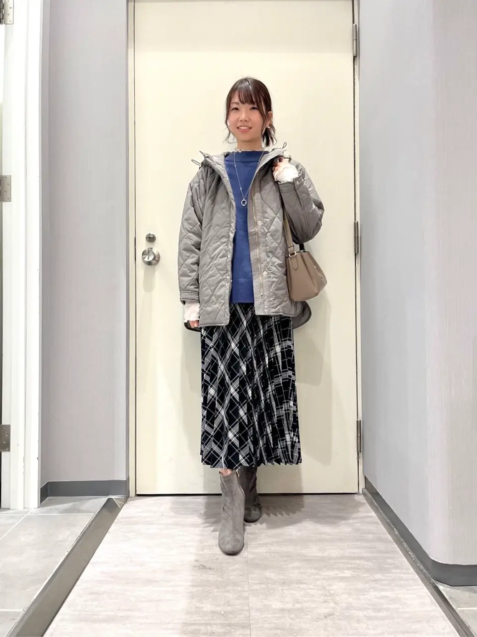 ANY 金井 コーディネート画像