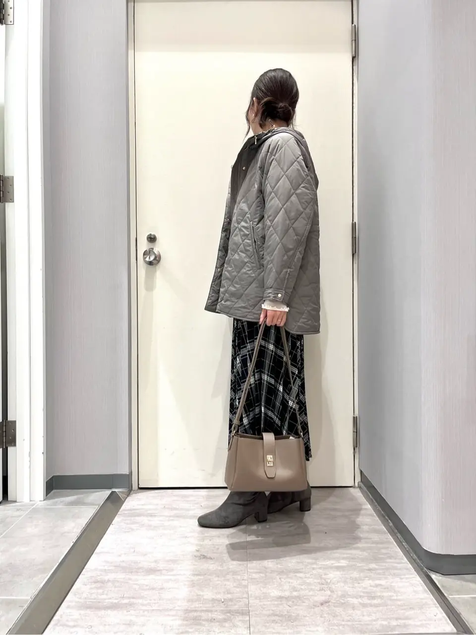 ANY 金井 コーディネート画像