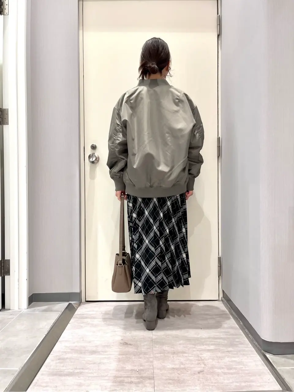 ANY 金井 コーディネート画像