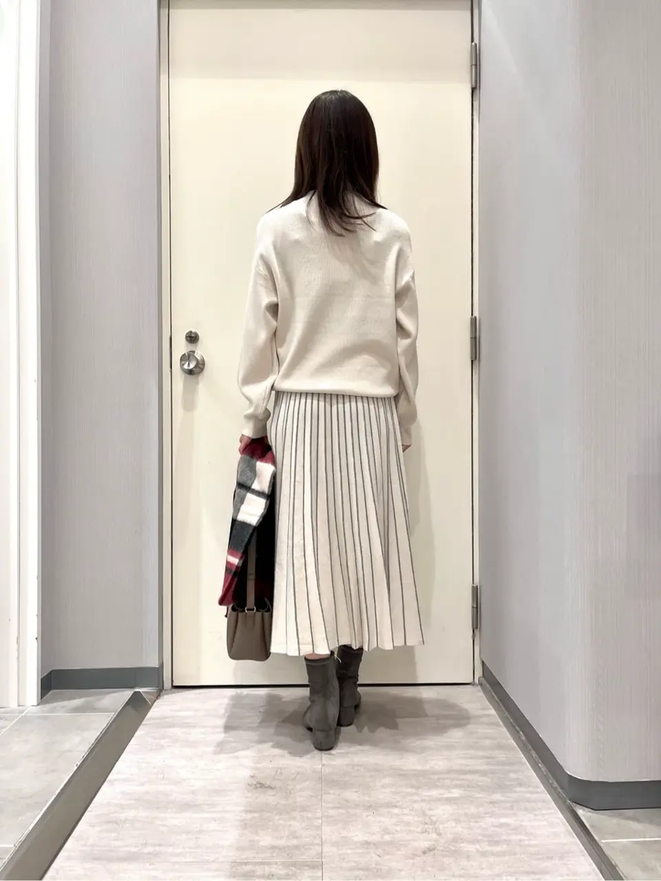 ANY 金井 コーディネート画像