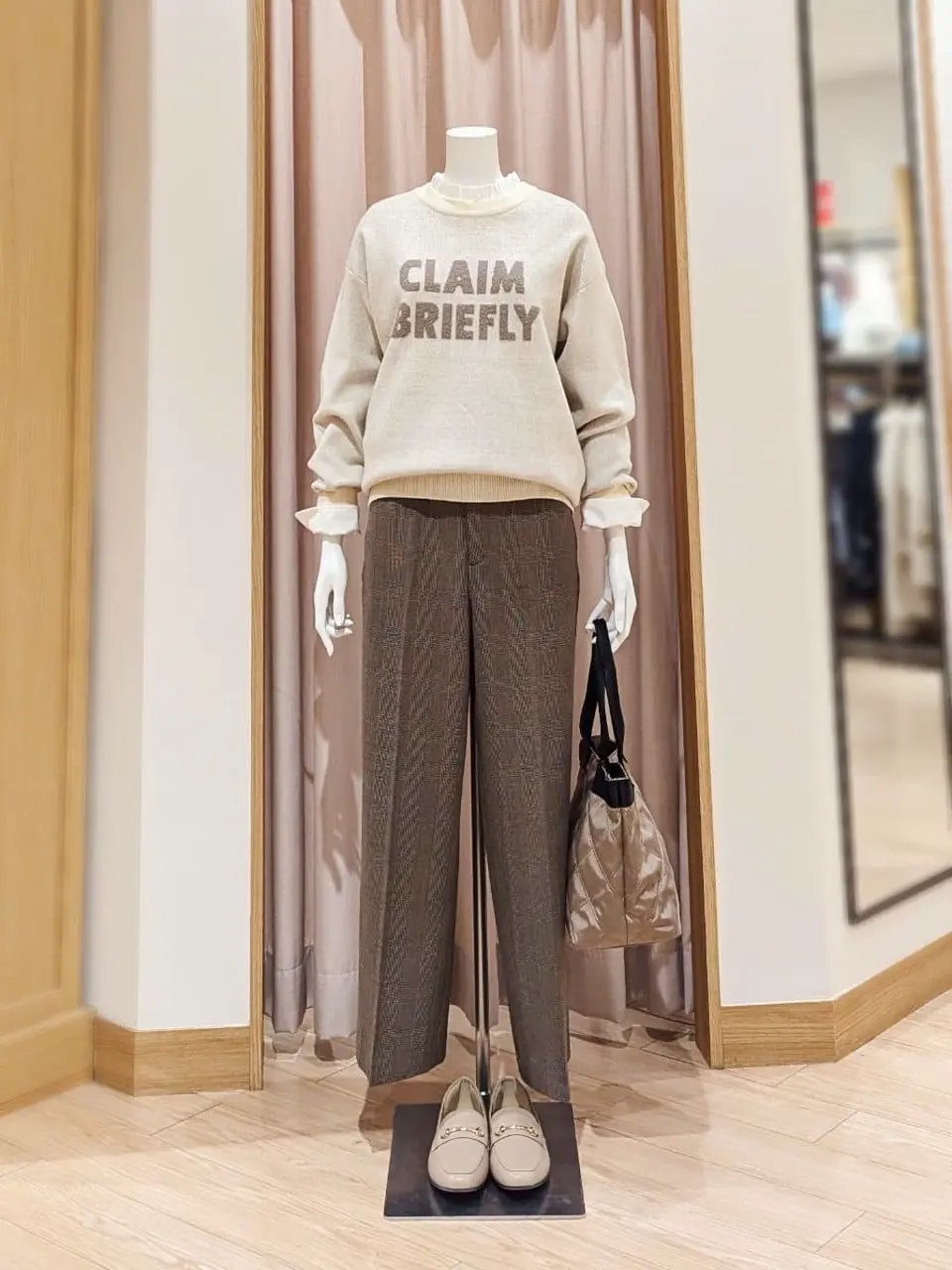 ANY 岩田 コーディネート画像