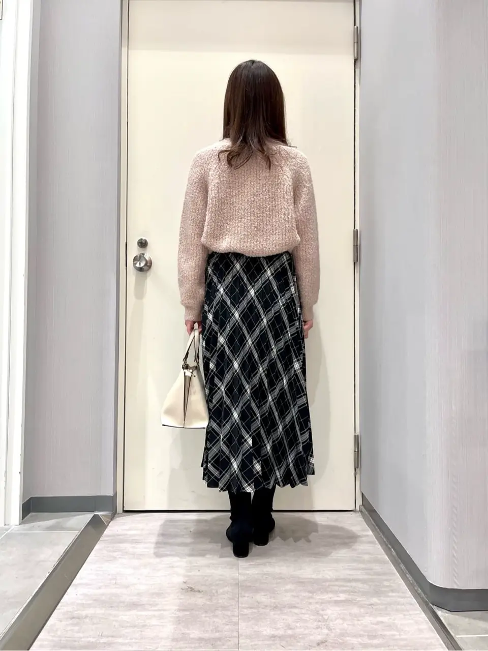 ANY 金井 コーディネート画像