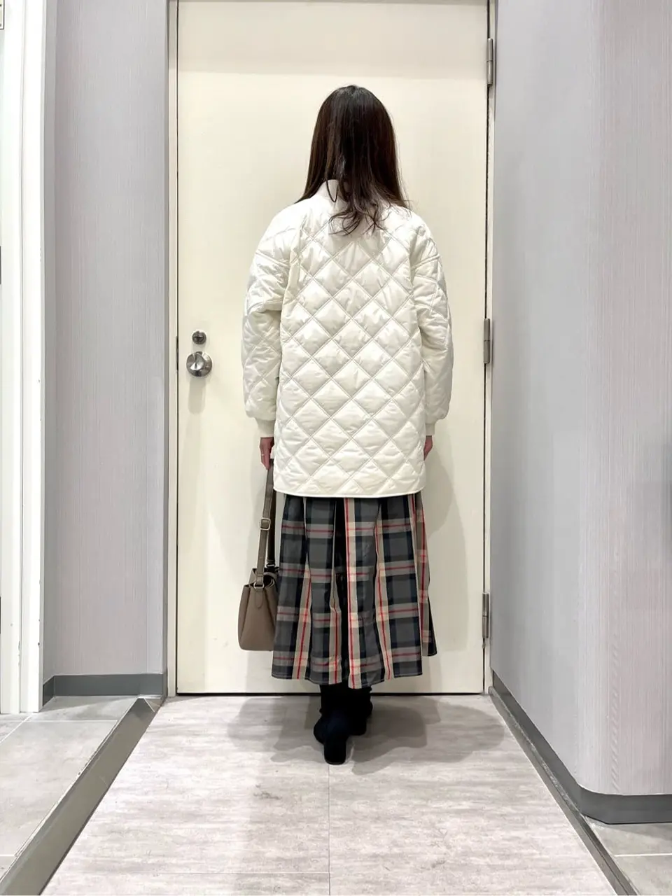 ANY 金井 コーディネート画像