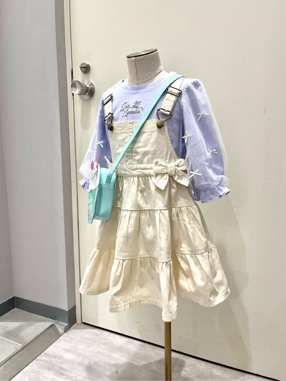 ANY 金井 コーディネート画像