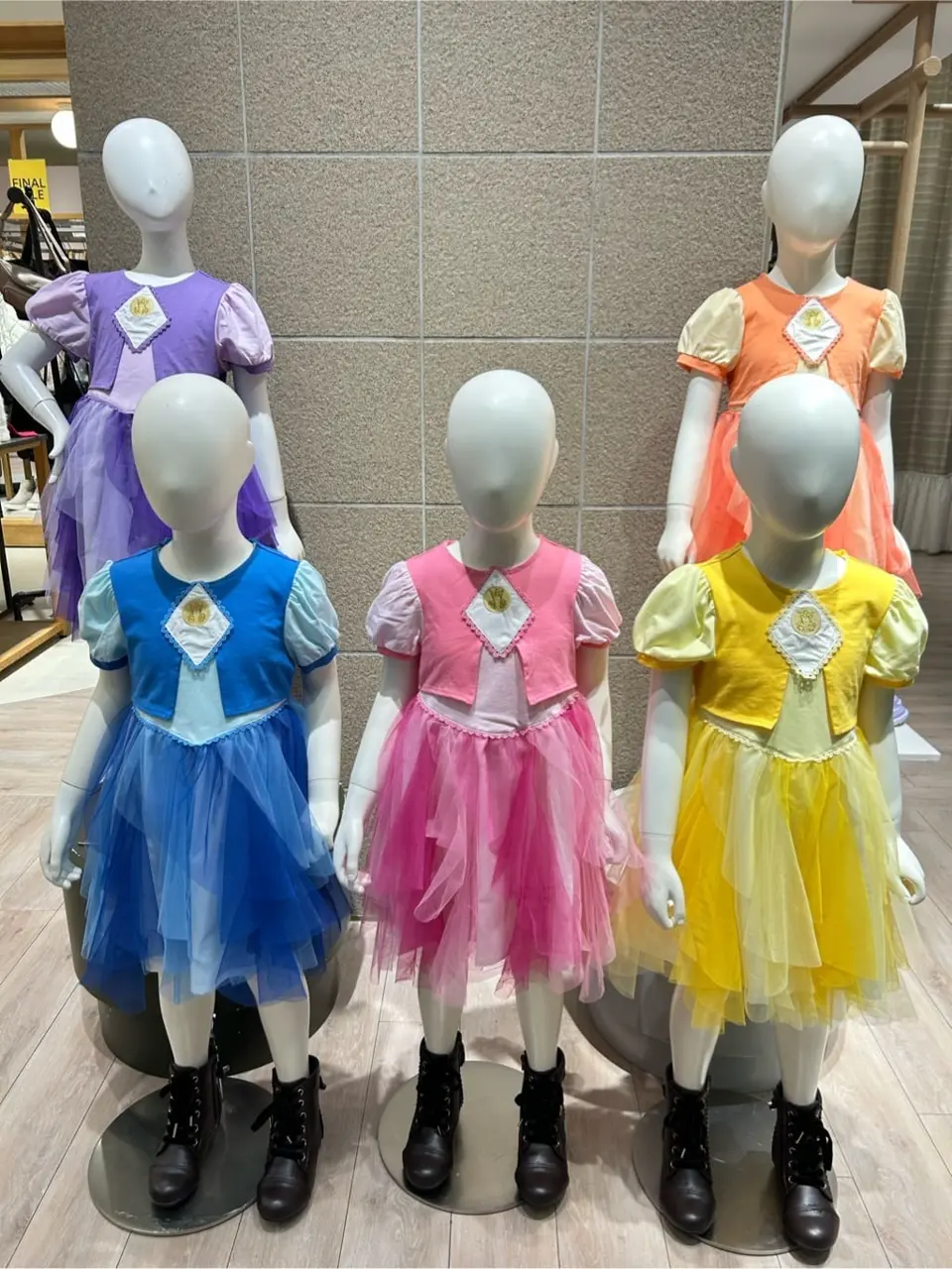 ANY 岡田 コーディネート画像