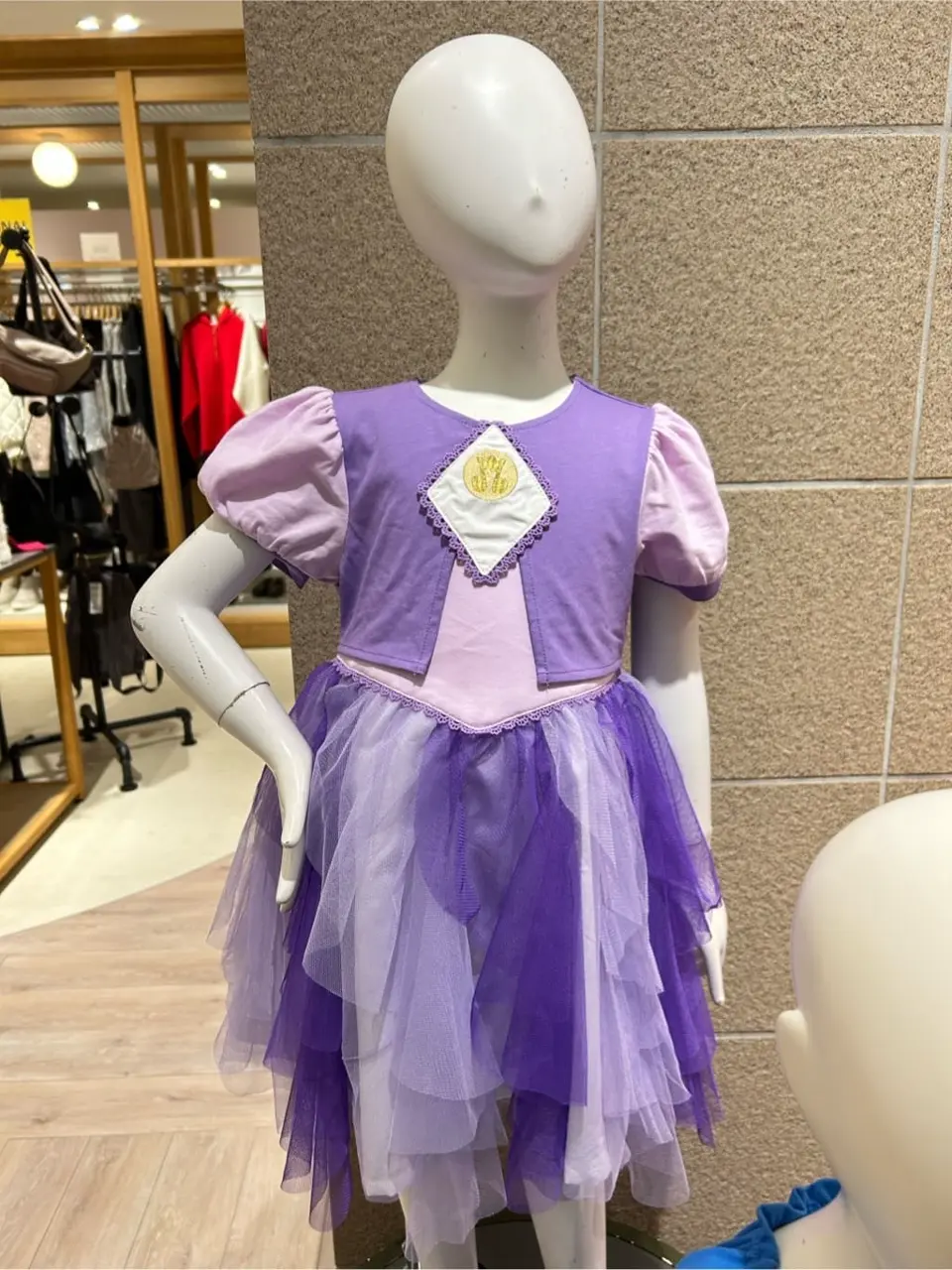 ANY 岡田 コーディネート画像