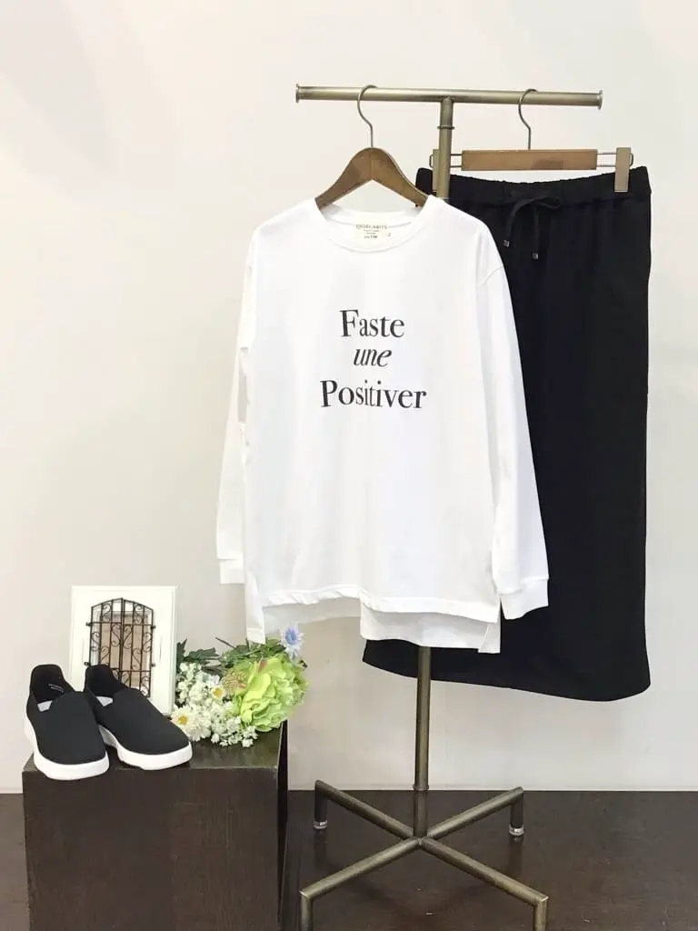 ANY 佐々木 コーディネート画像