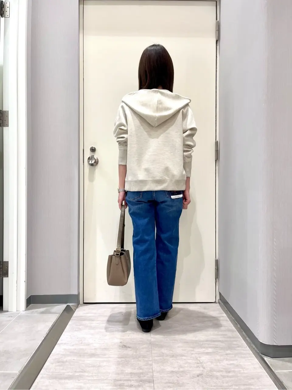 ANY 金井 コーディネート画像