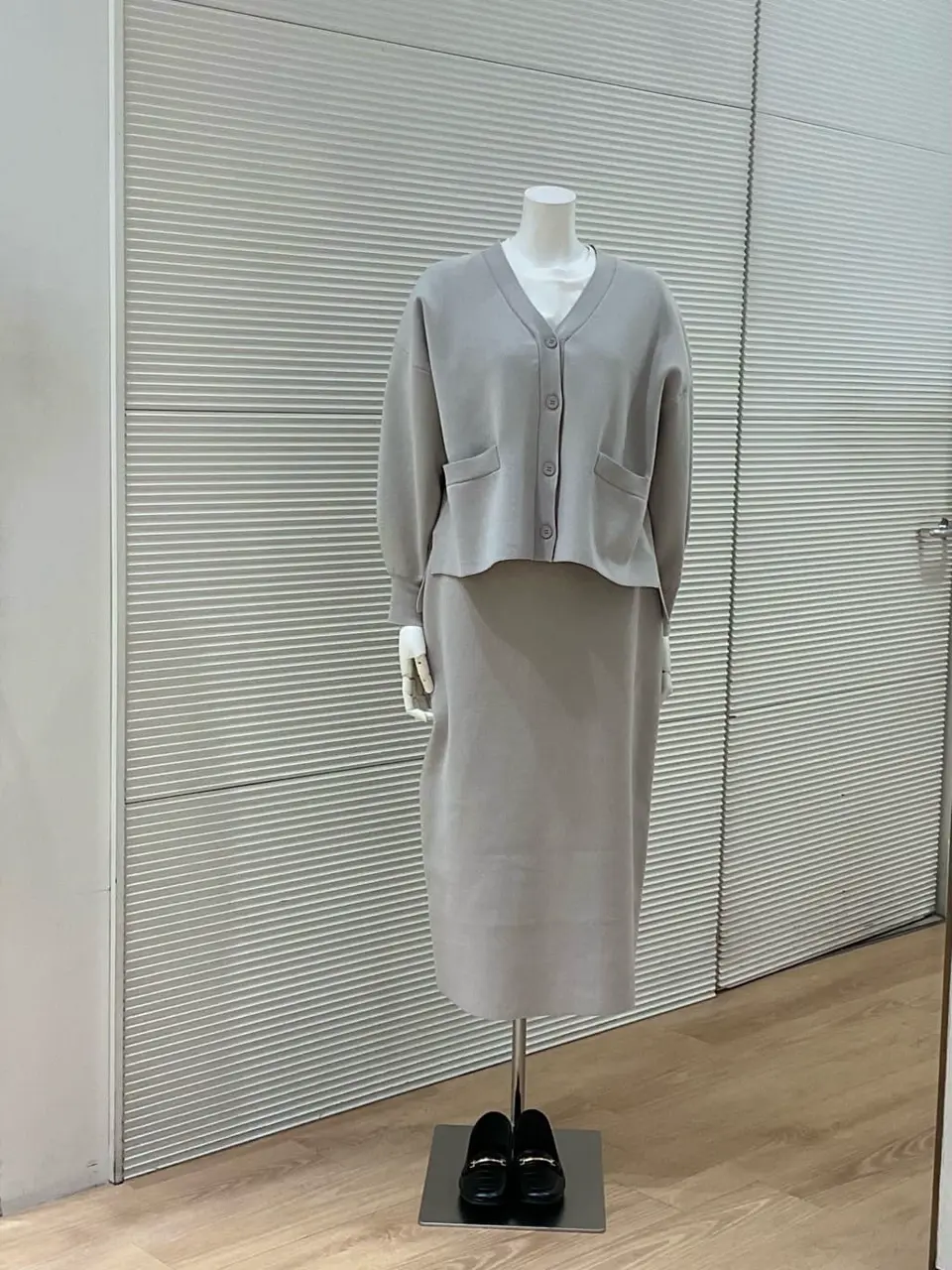 ANY こばやし コーディネート画像