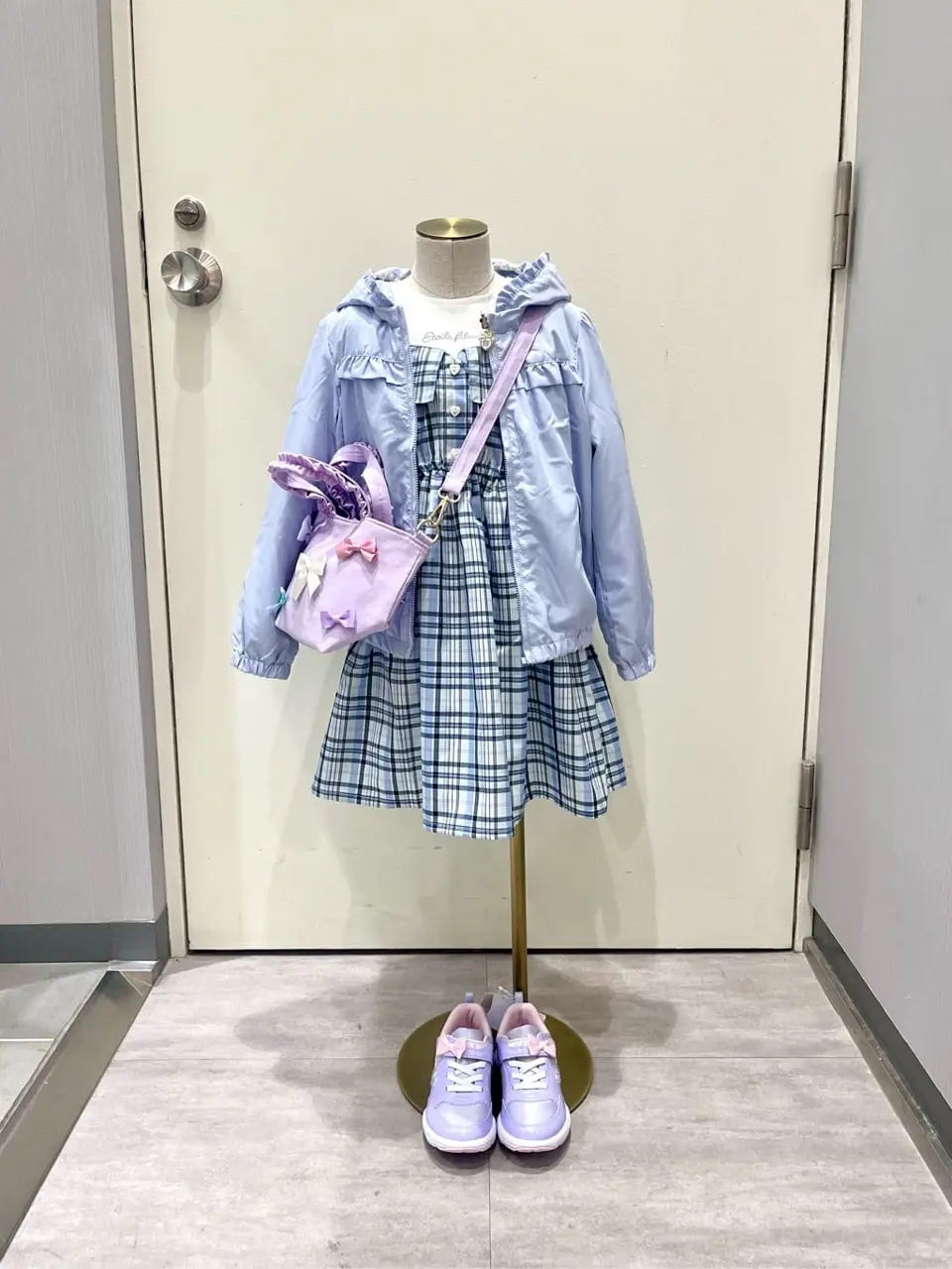 ANY 金井 コーディネート画像