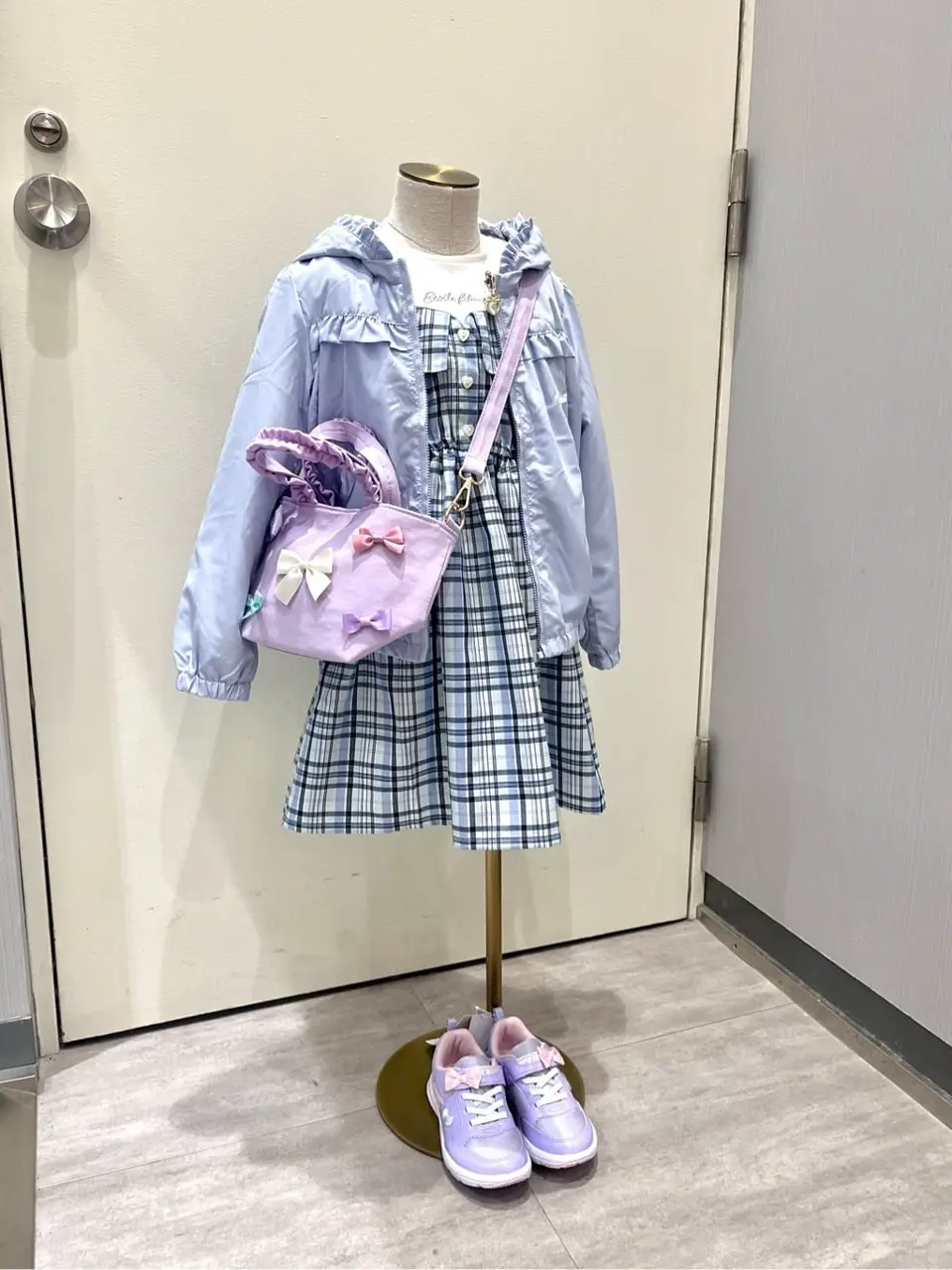 ANY 金井 コーディネート画像