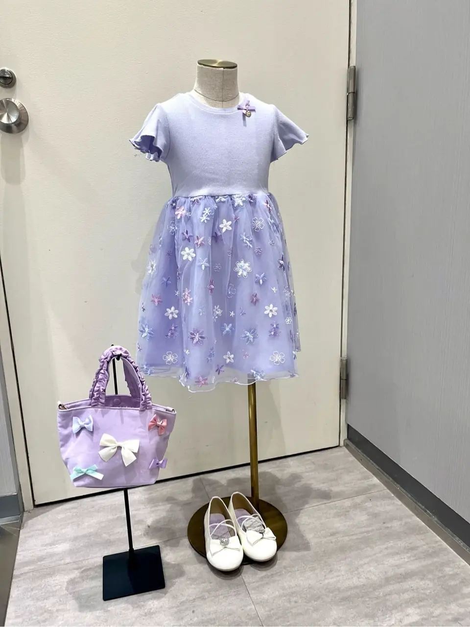 ANY 金井 コーディネート画像