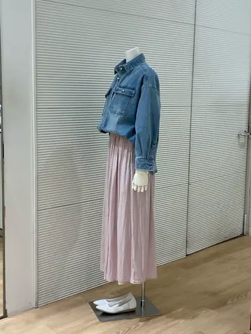 ANY こばやし コーディネート画像