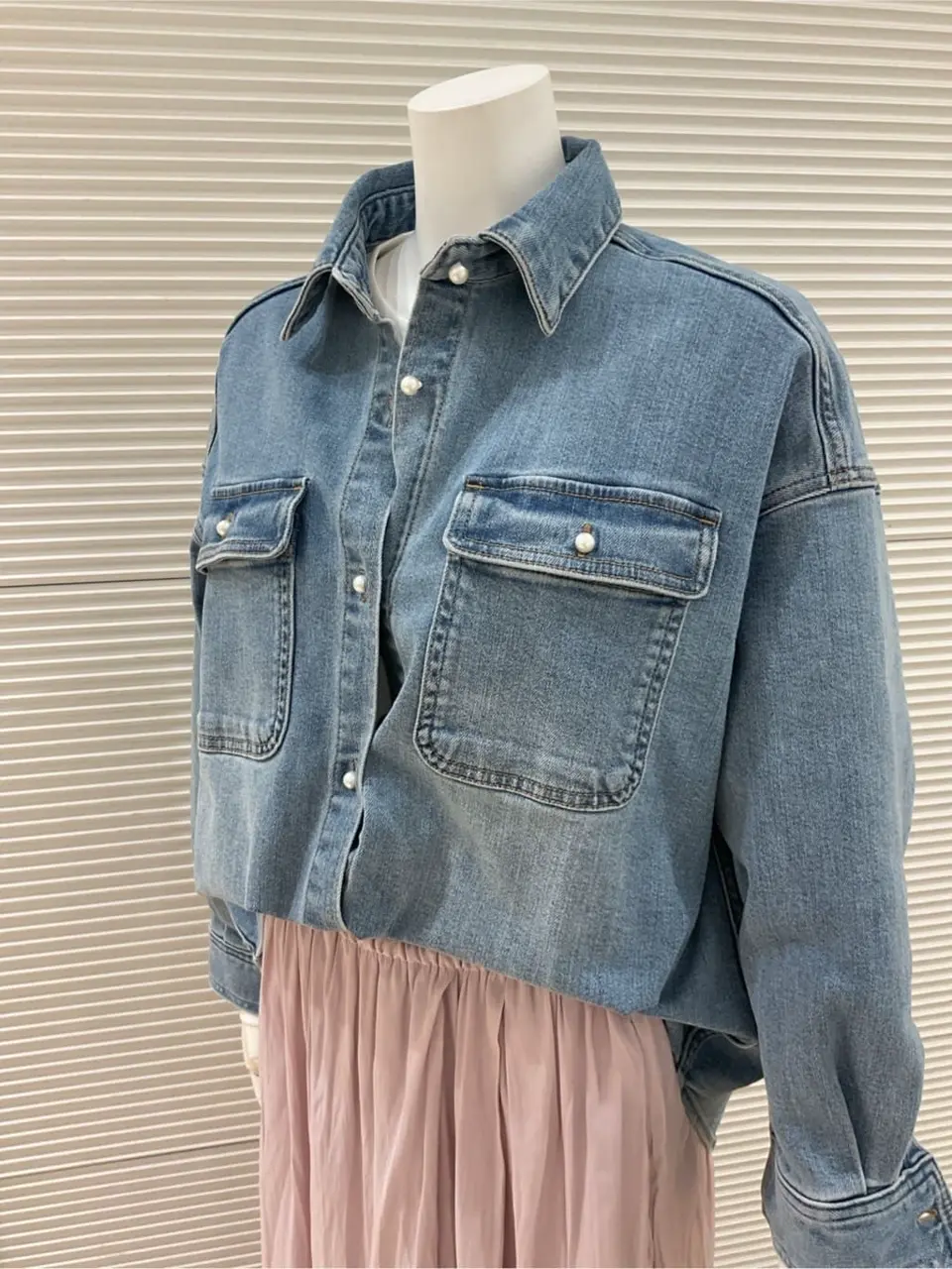 ANY こばやし コーディネート画像