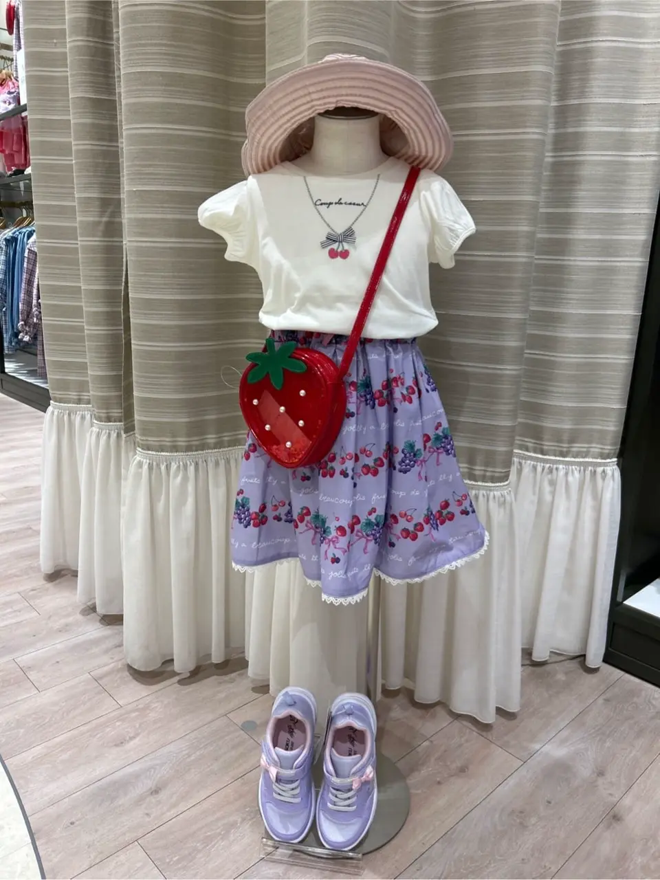 ANY 岡田 コーディネート画像