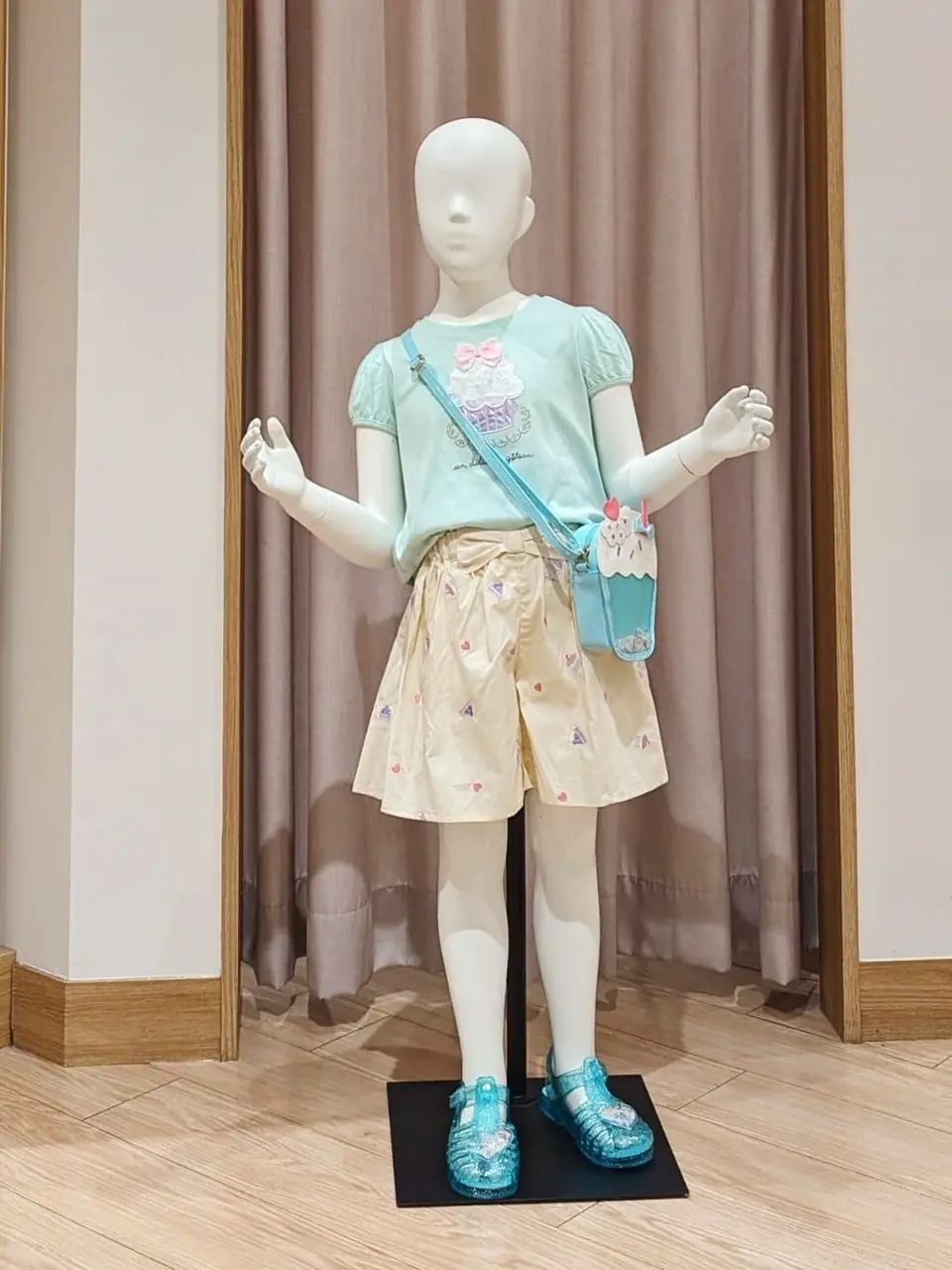 ANY 奥原 コーディネート画像