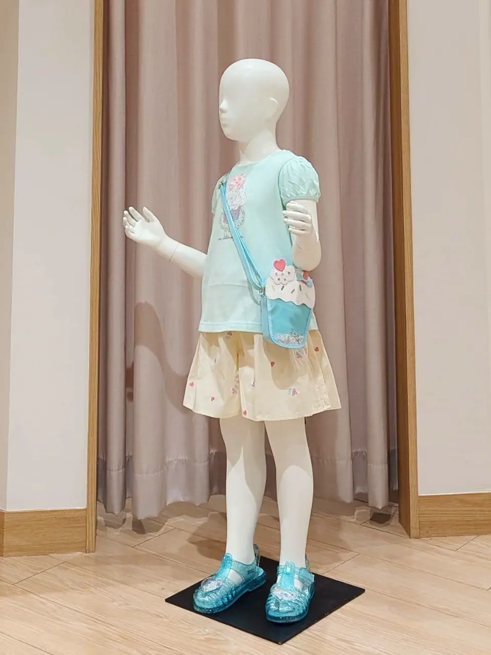 ANY 奥原 コーディネート画像