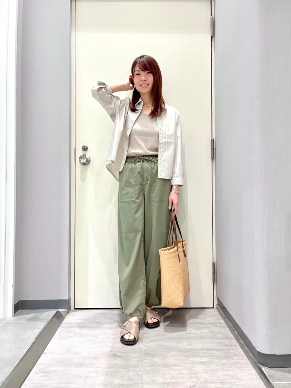 ANY 金井 コーディネート画像