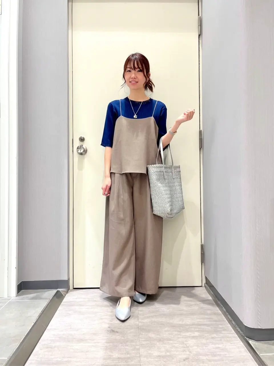 ANY 金井 コーディネート画像