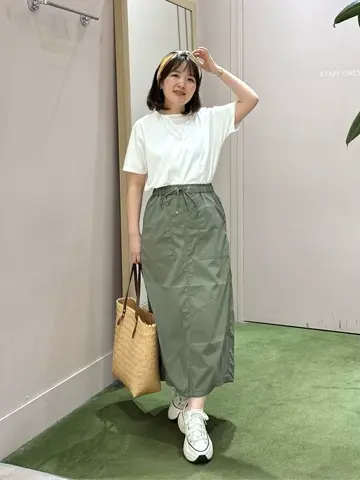 ANY フジコ コーディネート画像