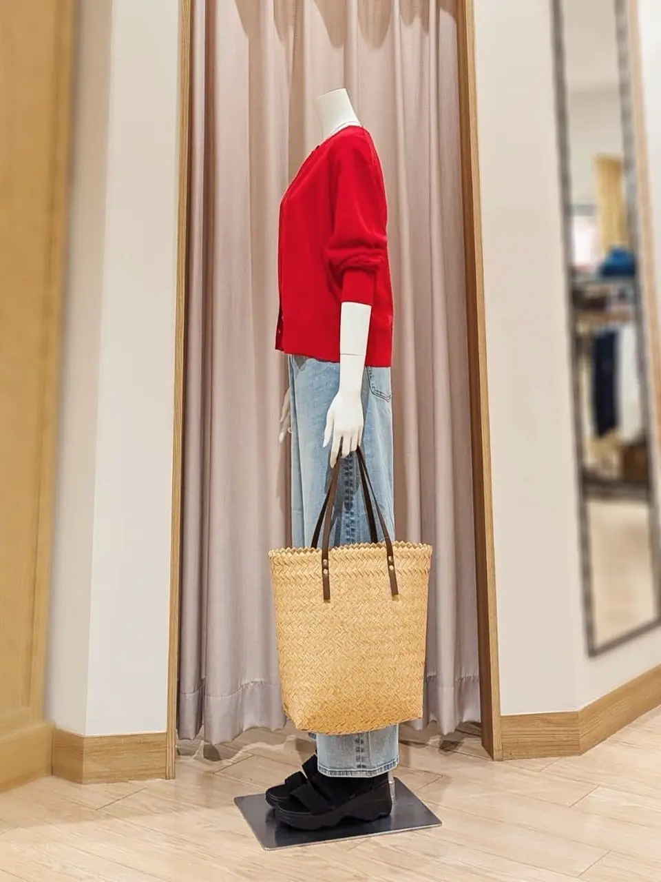 ANY 岩田 コーディネート画像