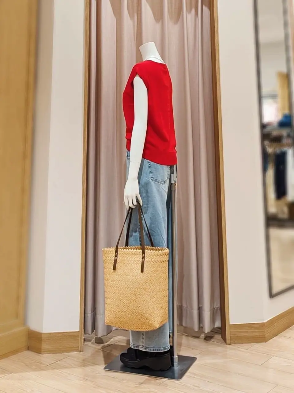 ANY 岩田 コーディネート画像