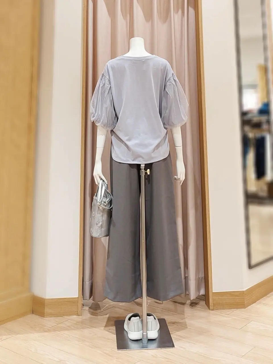 ANY 岩田 コーディネート画像