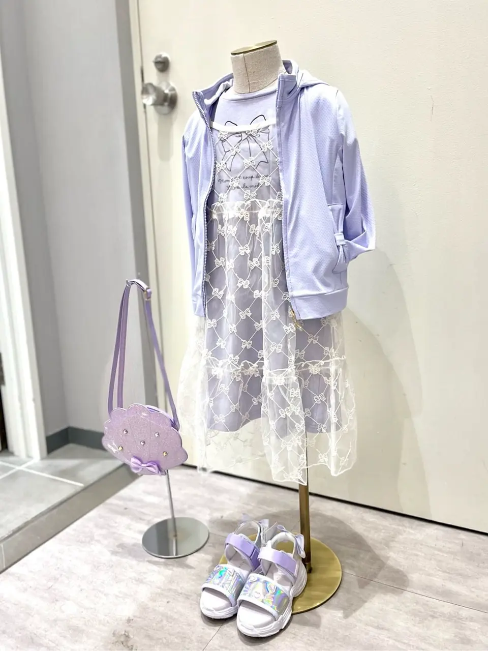 ANY 金井 コーディネート画像