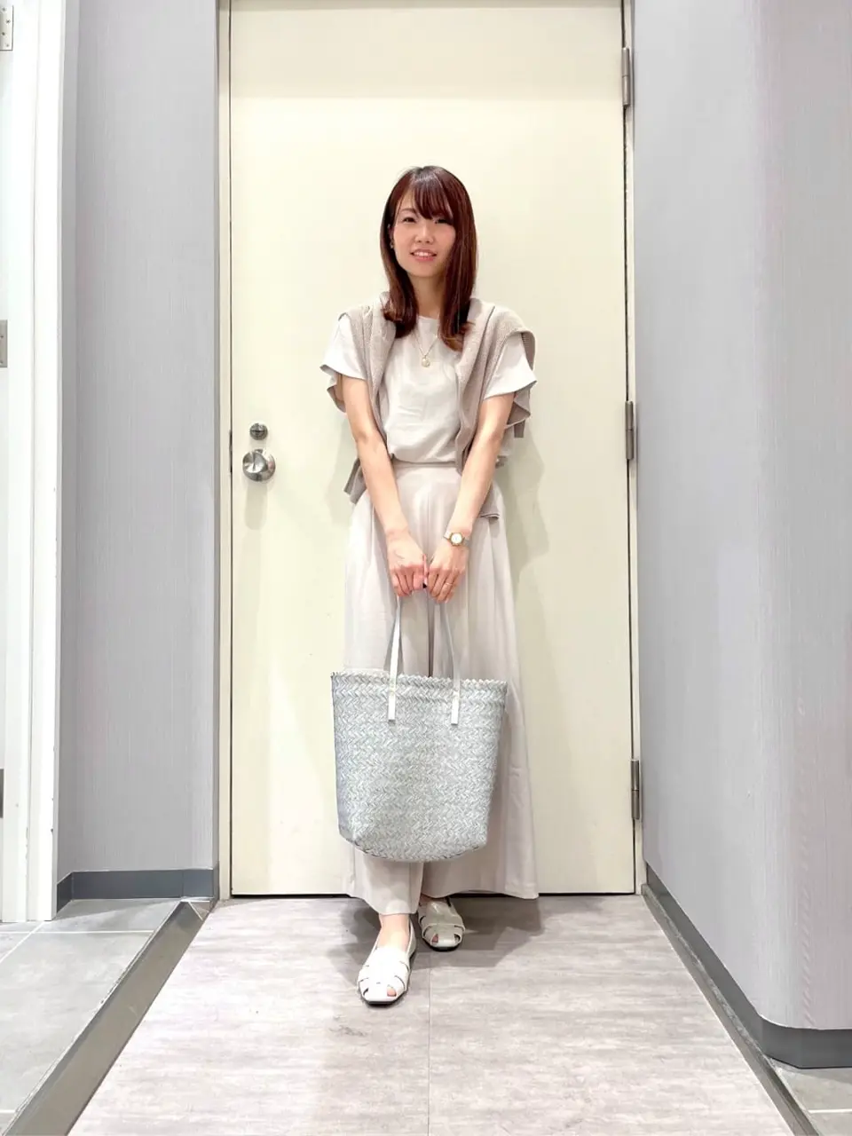 ANY 金井 コーディネート画像