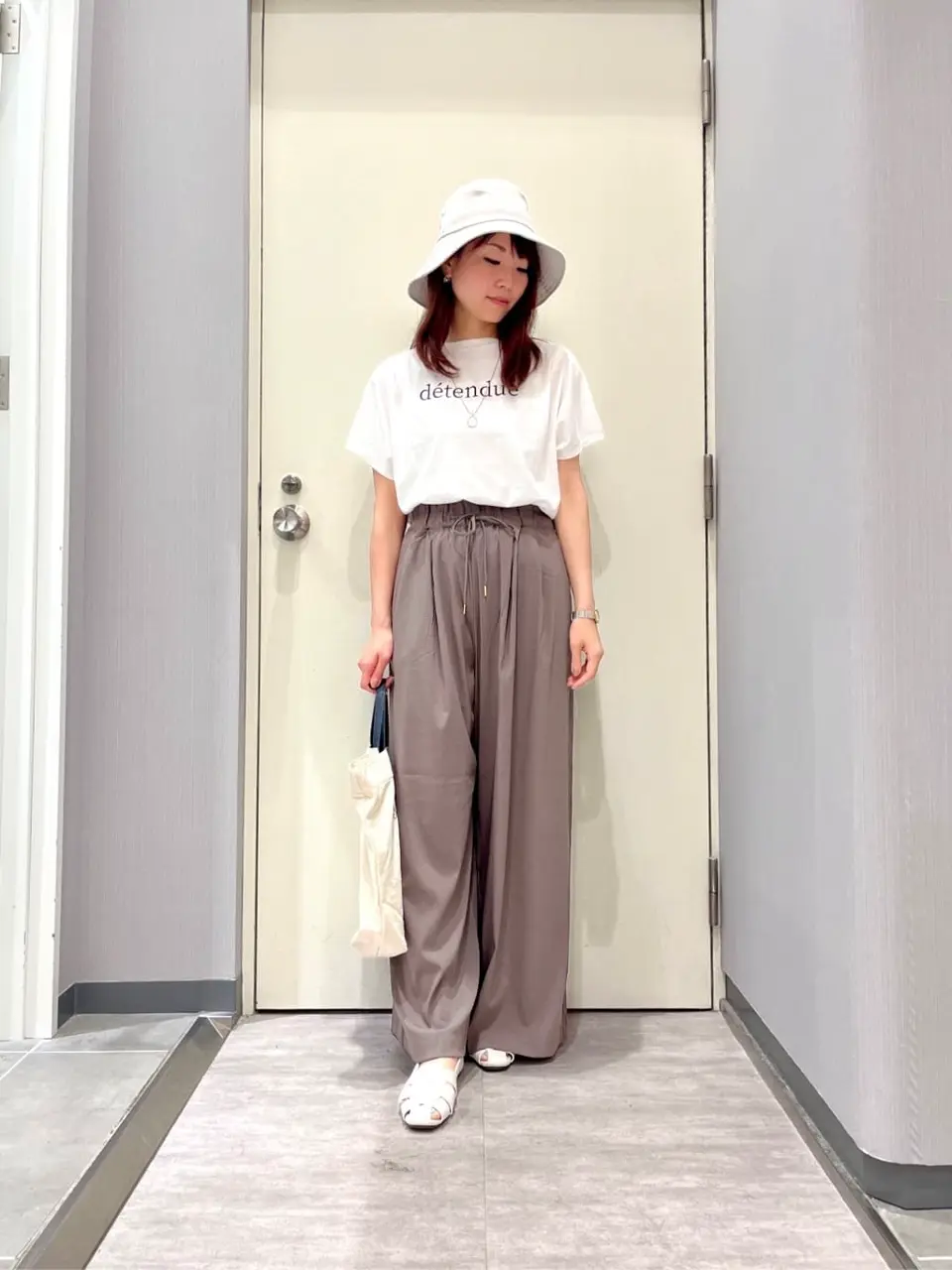 ANY 金井 コーディネート画像