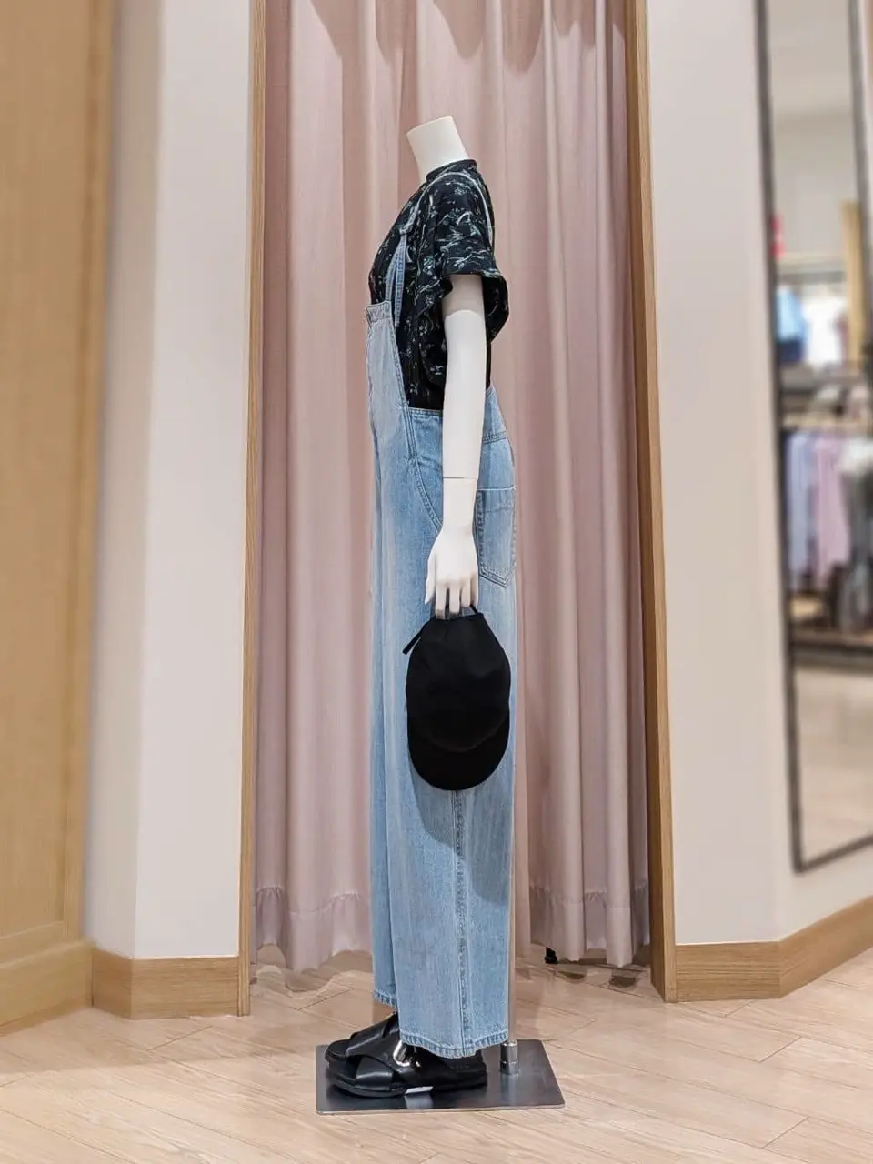 ANY 岩田 コーディネート画像