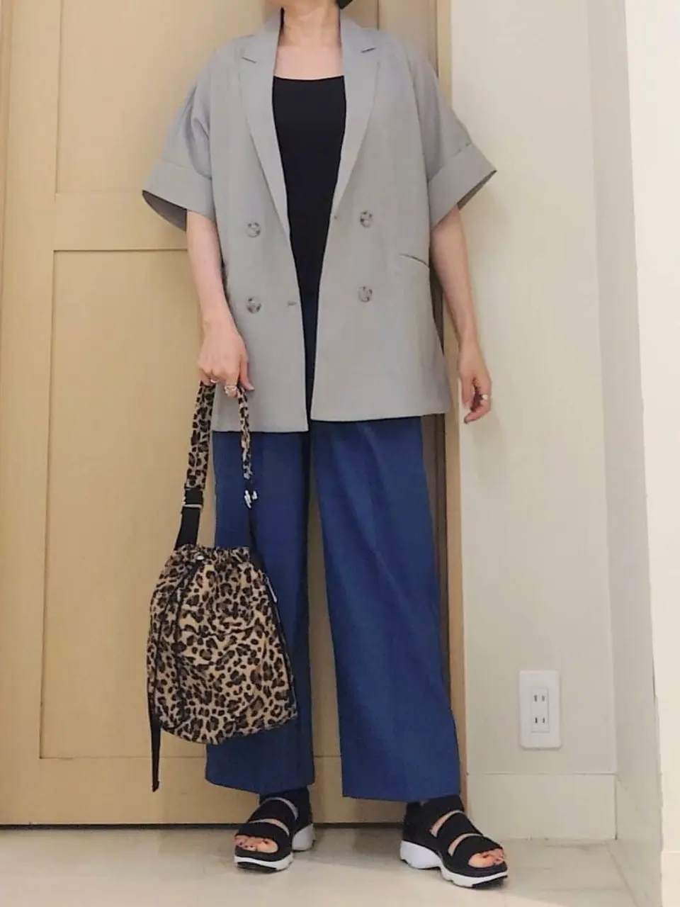 ANY 八坂 コーディネート画像