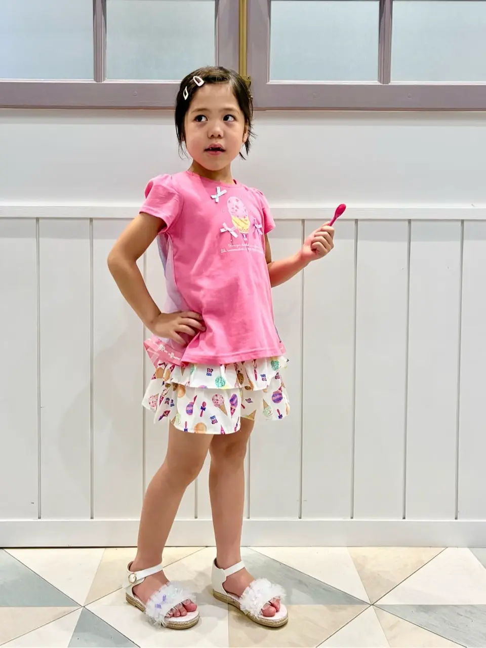 ANY MIKA コーディネート画像