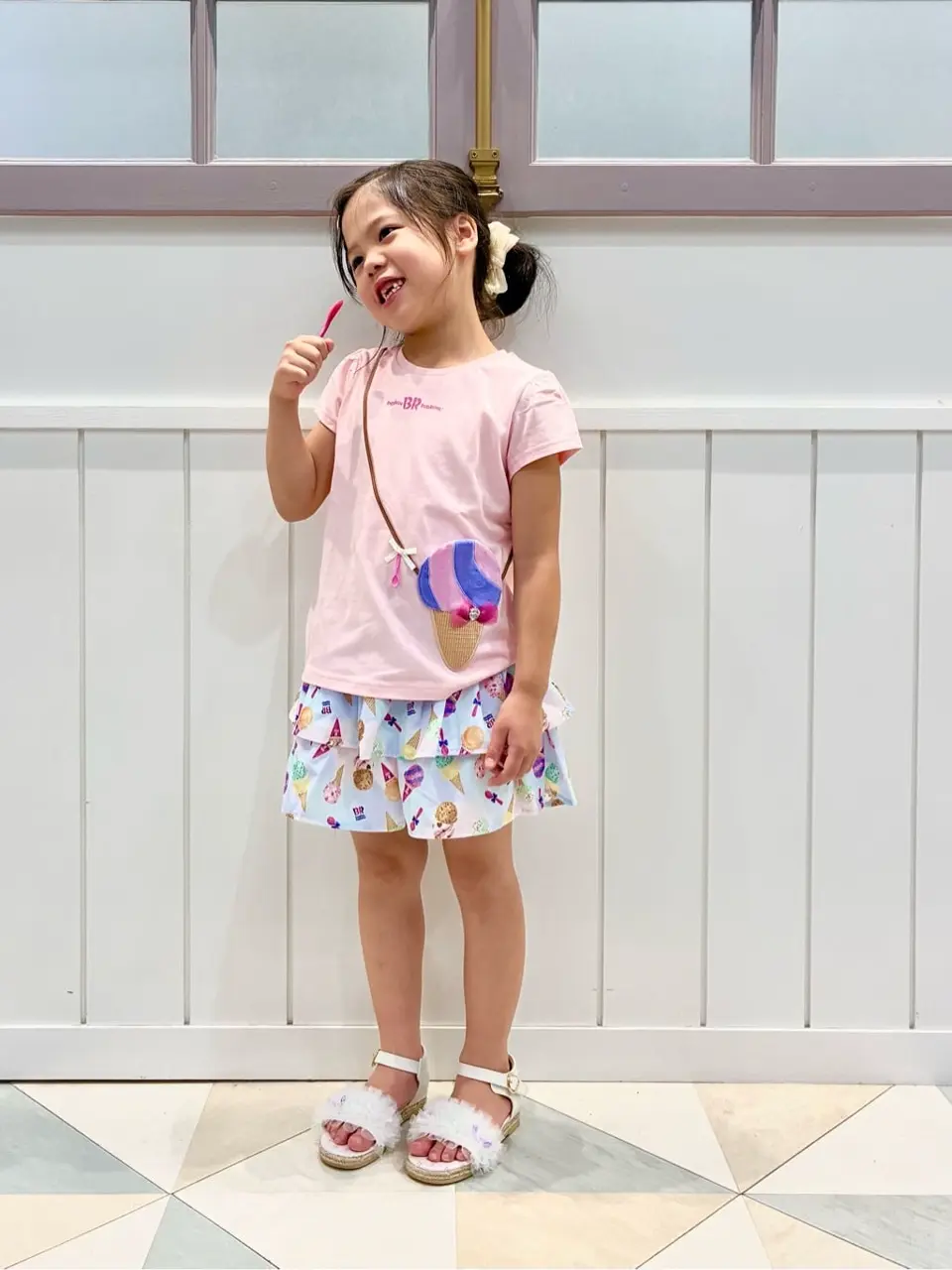 ANY MIKA コーディネート画像