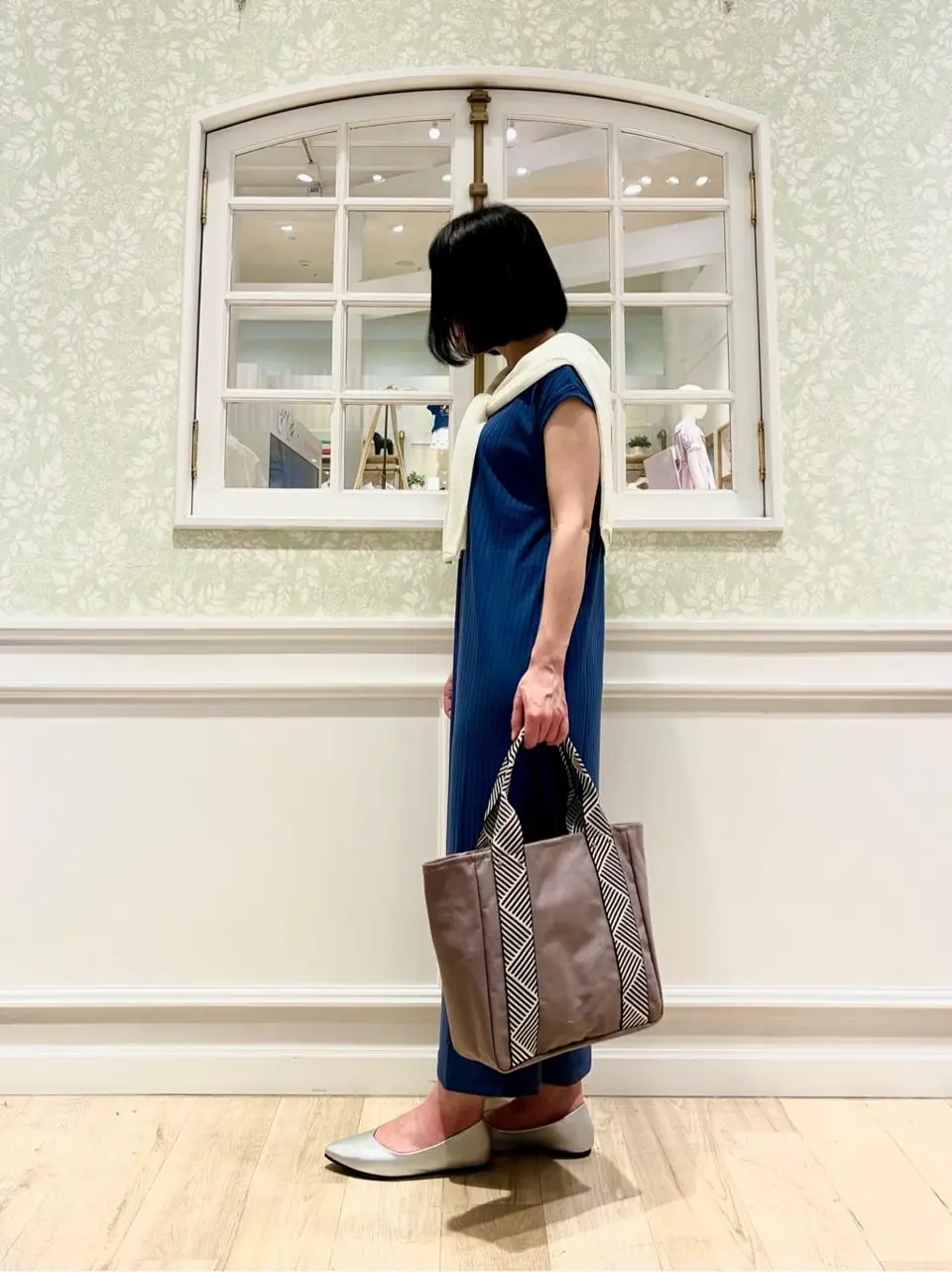 ANY MIKA コーディネート画像