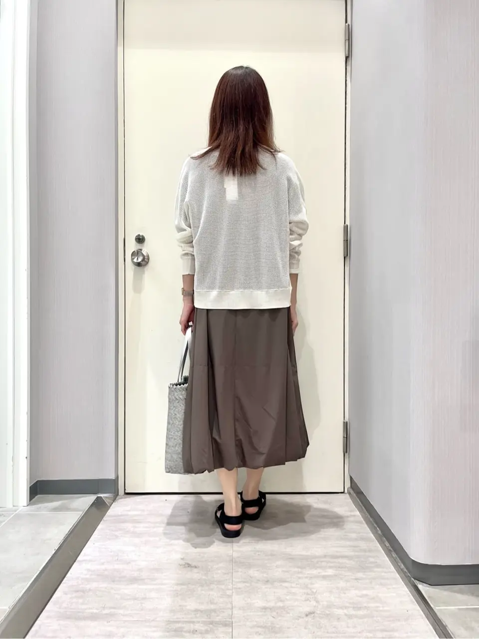 ANY 金井 コーディネート画像