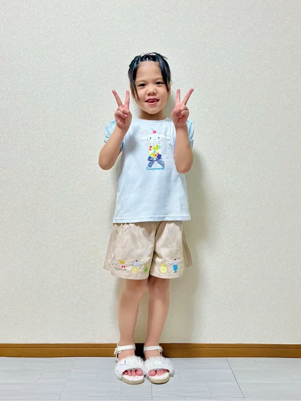 ANY MIKA コーディネート画像