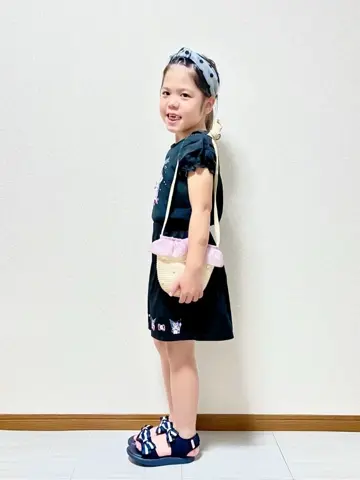 ANY MIKA コーディネート画像