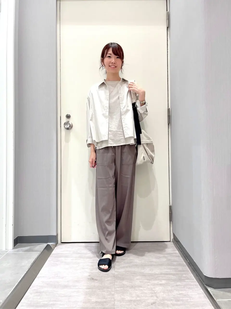 ANY 金井 コーディネート画像