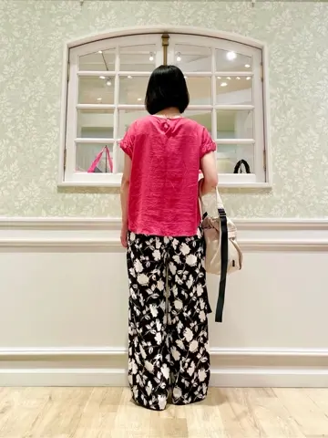 ANY MIKA コーディネート画像