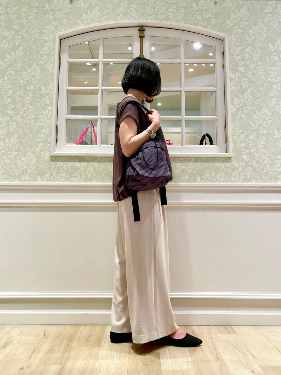 ANY MIKA コーディネート画像