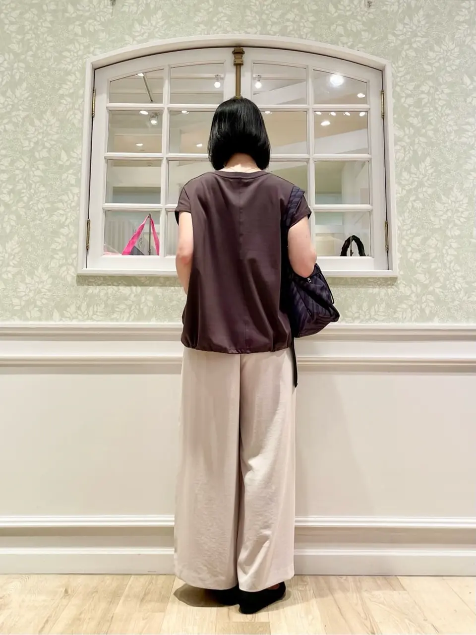 ANY MIKA コーディネート画像