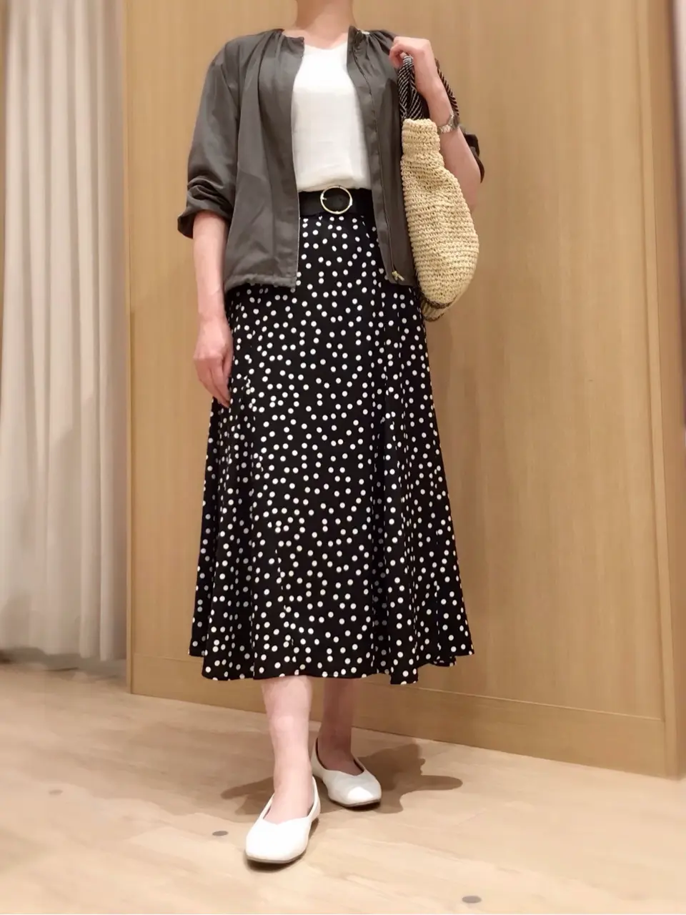  本吉 コーディネート画像