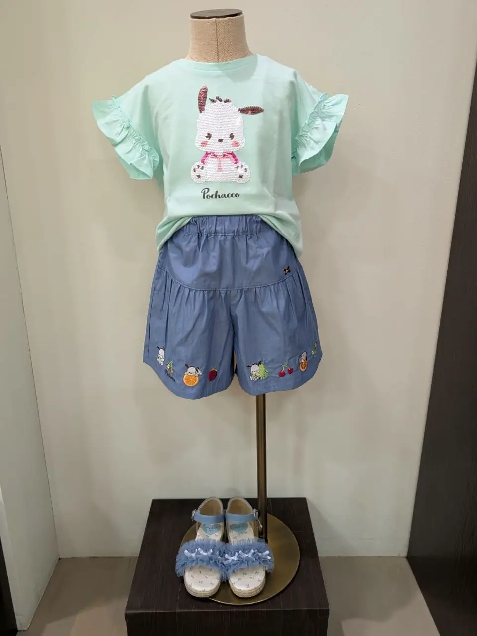 ANY 佐々木 コーディネート画像