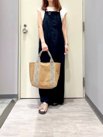 ANY 金井 コーディネート画像