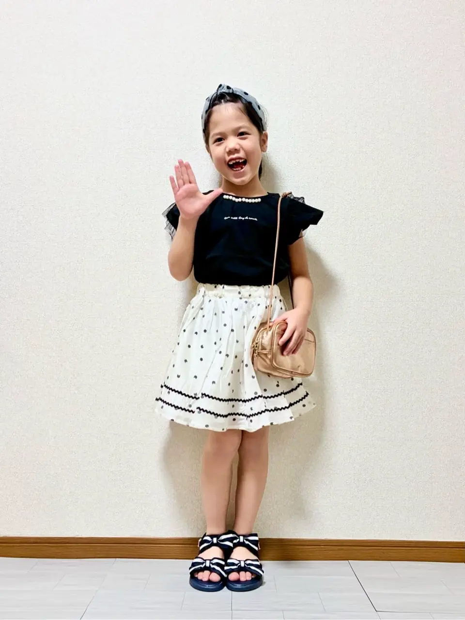 ANY MIKA コーディネート画像