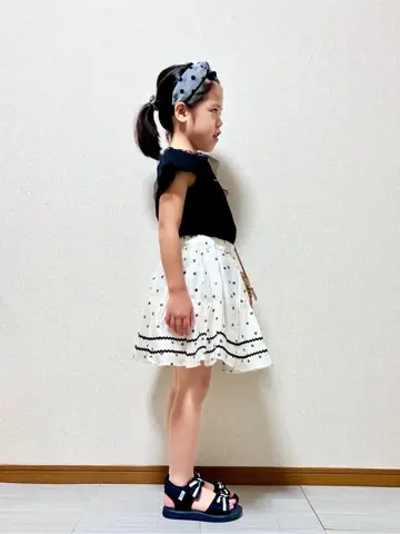 ANY MIKA コーディネート画像